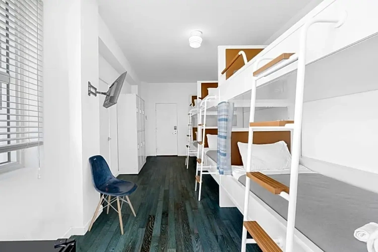 Standard Sextuple room