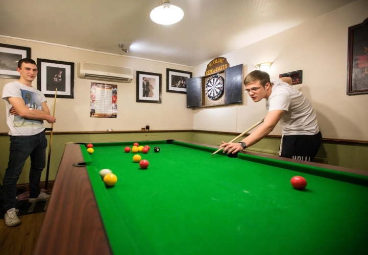 Cheviot Hotel