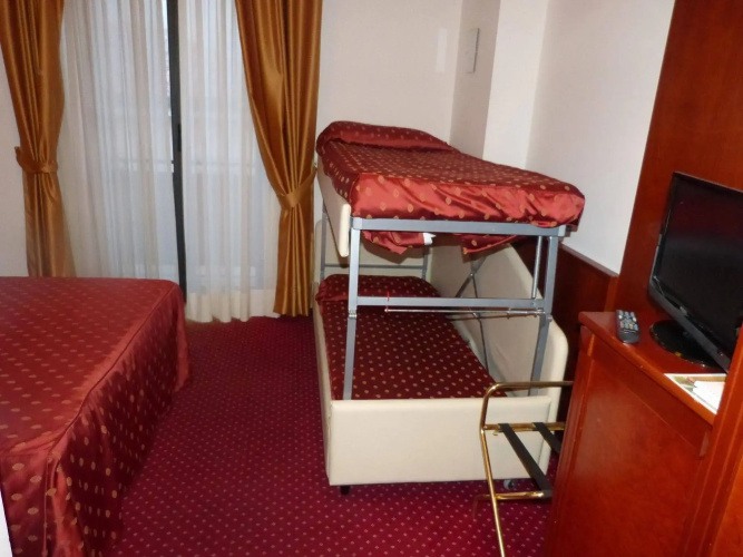 Hotel Joli