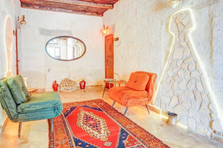 Ceran Stone House