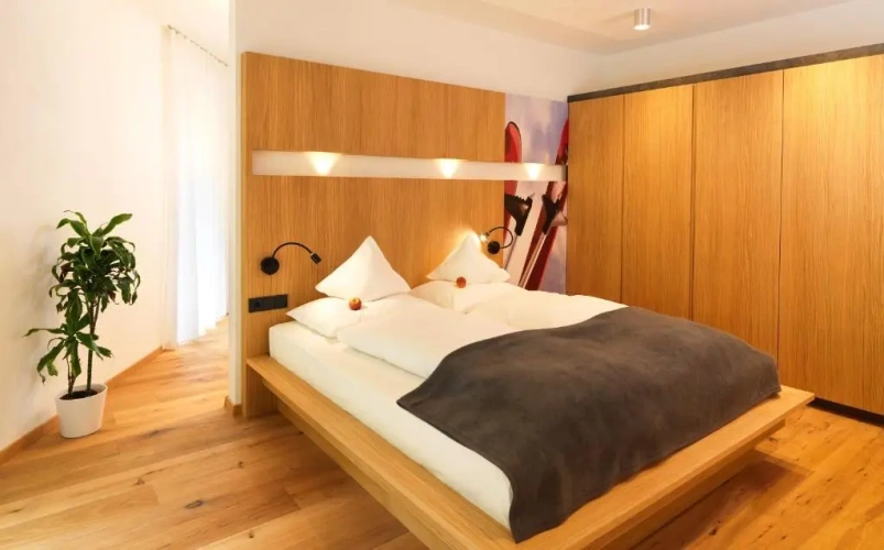 2 Bedrooms Apartment