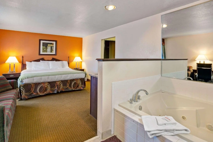 Deluxe Double Suite