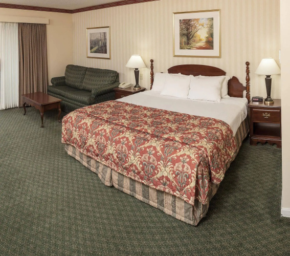 Fairbanks Inn