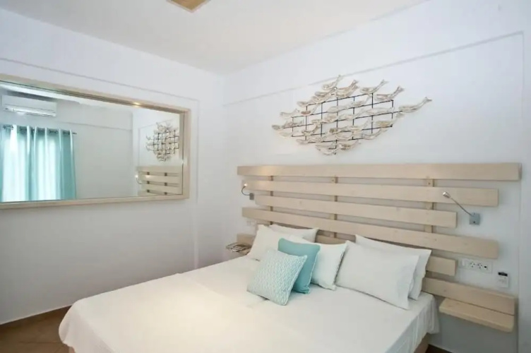 YL Suites