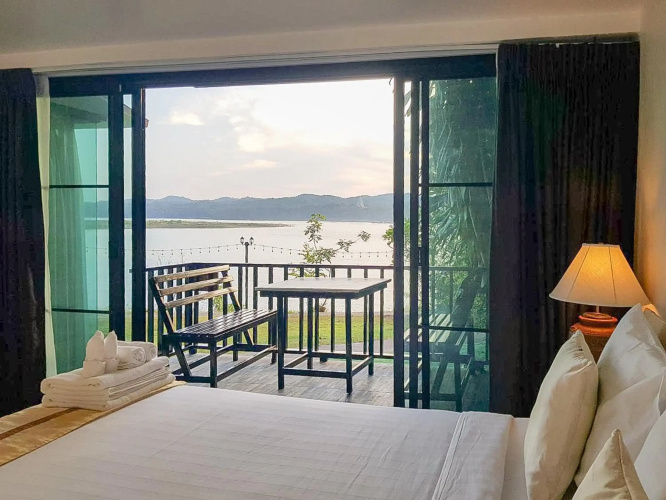 Phornpailin Riverside Resort