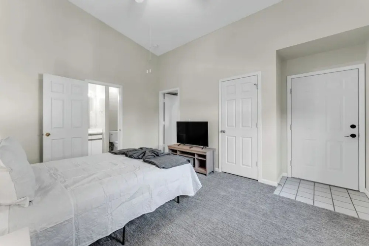 Peaceful 2BR Condo by Golf Course & Pools