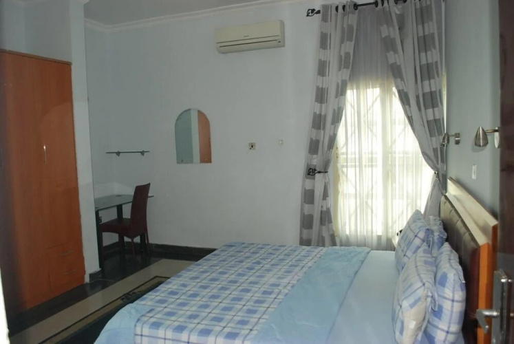 Crownrealties Apartments
