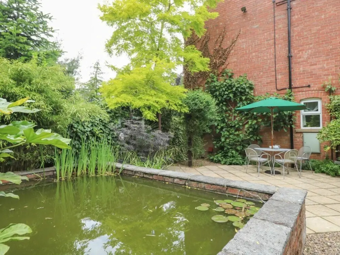 Lansdowne Lodge