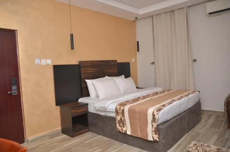 Royal room