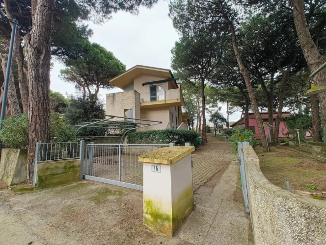 2 Bedrooms Apartment with garden view