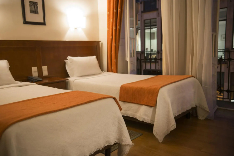 Hotel Aliados
