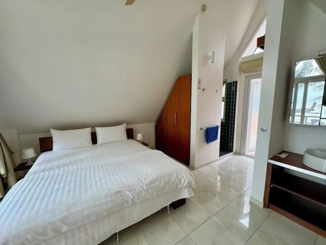 Siam Royal View Beachfront Villa by PSR