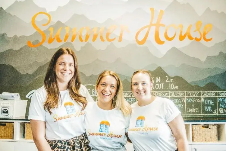 Summer House Backpackers