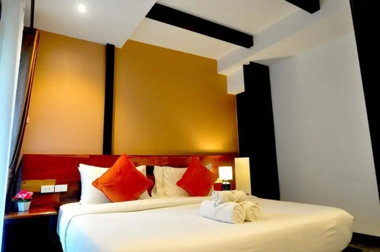The Eight Ratvithi House