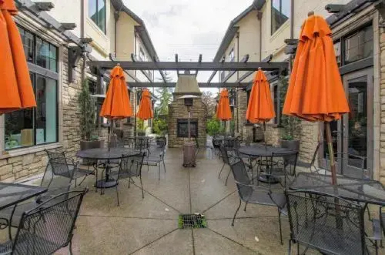Inn At Red Hills