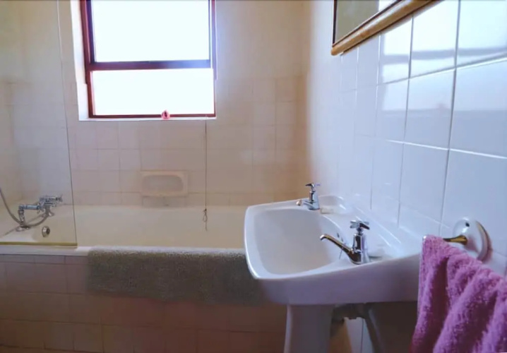 Sue's bnb in Bothasig