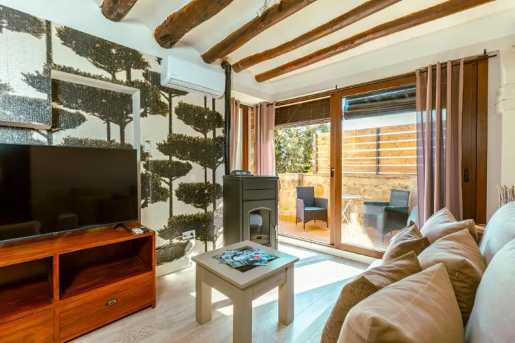 1 Bedroom Apartment with balcony and with view