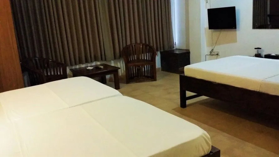 Vista Maple Leaf Hotel