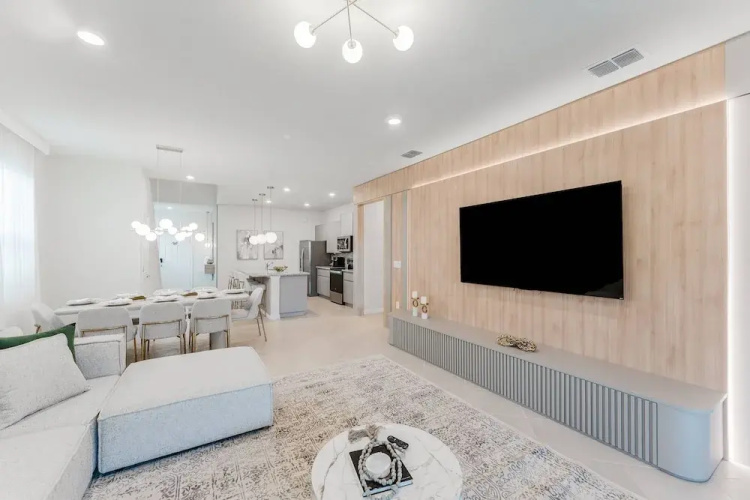 Amazing 7 bd Summerkitchen Gameroom