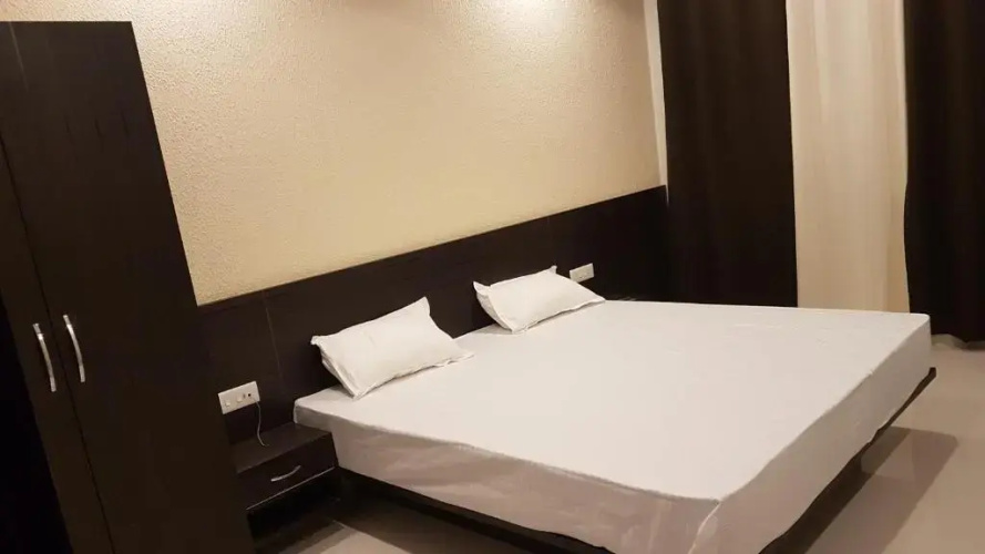 Hotel Once Again