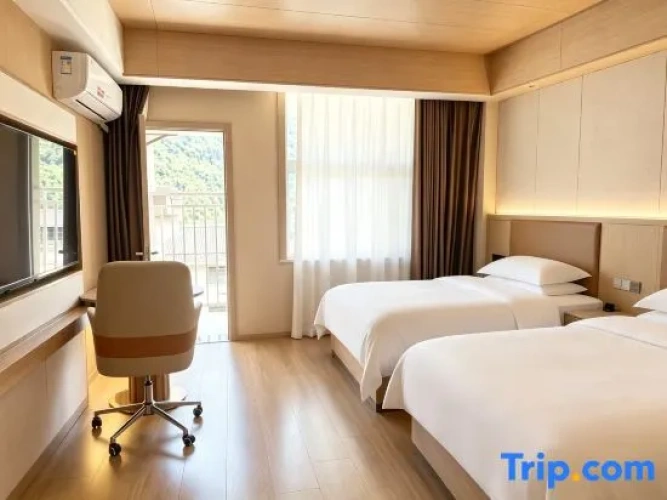Standard room with balcony
