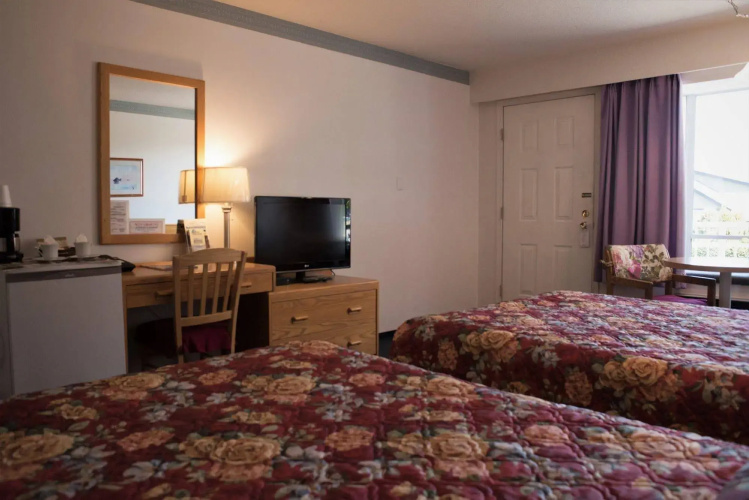 Ocean Crest Motel