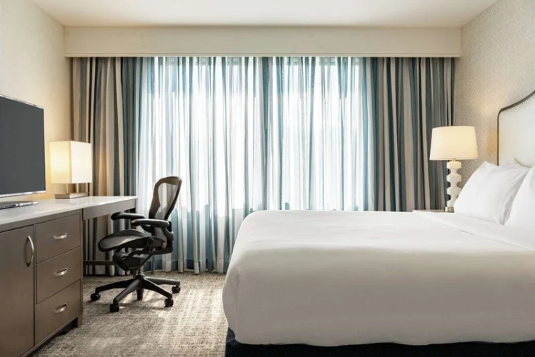 Embassy Suites Philadelphia - Valley Forge Hotel