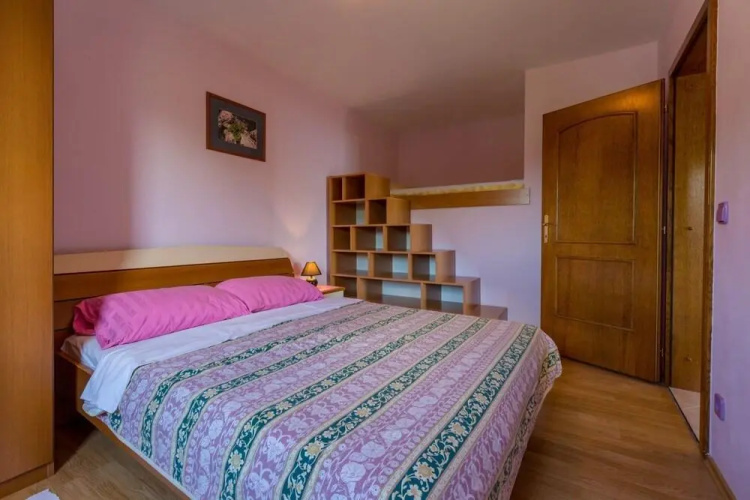 Apartment Djusi