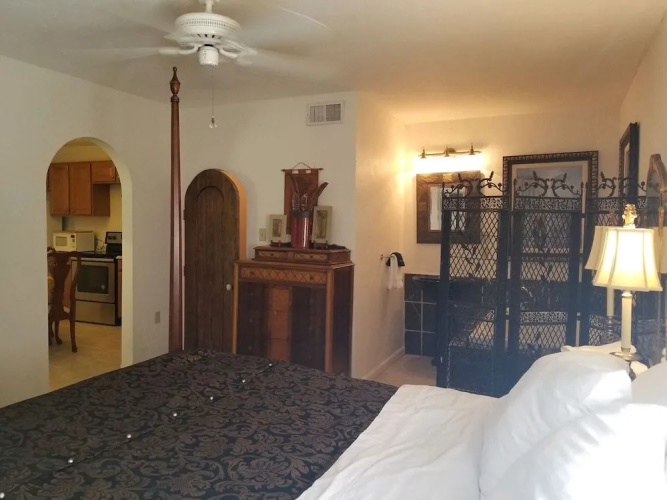 Lily Creek Lodge