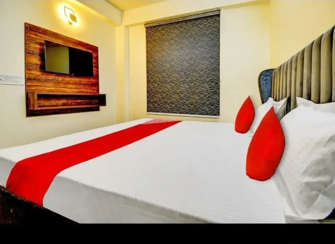 Hotel White Hut
