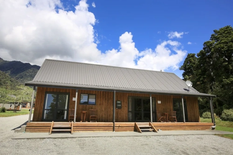 Double Cottage