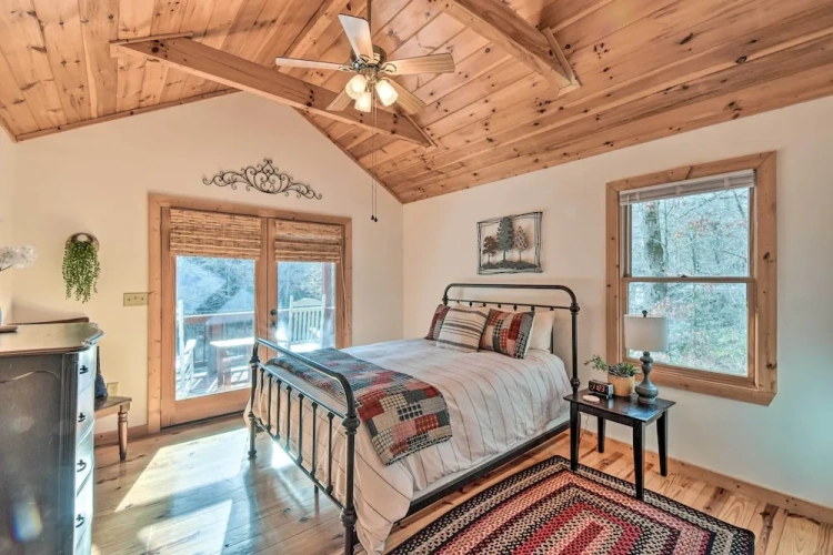 3 Bedrooms Cottage