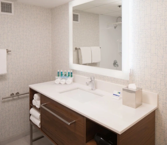 1 Bedroom Double Suite