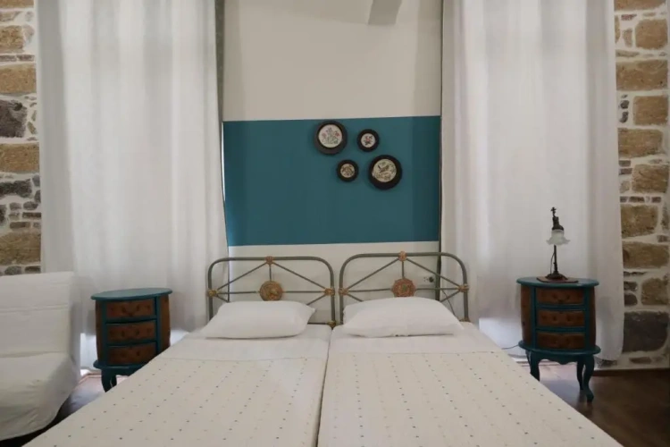 Standard Triple room with sea view