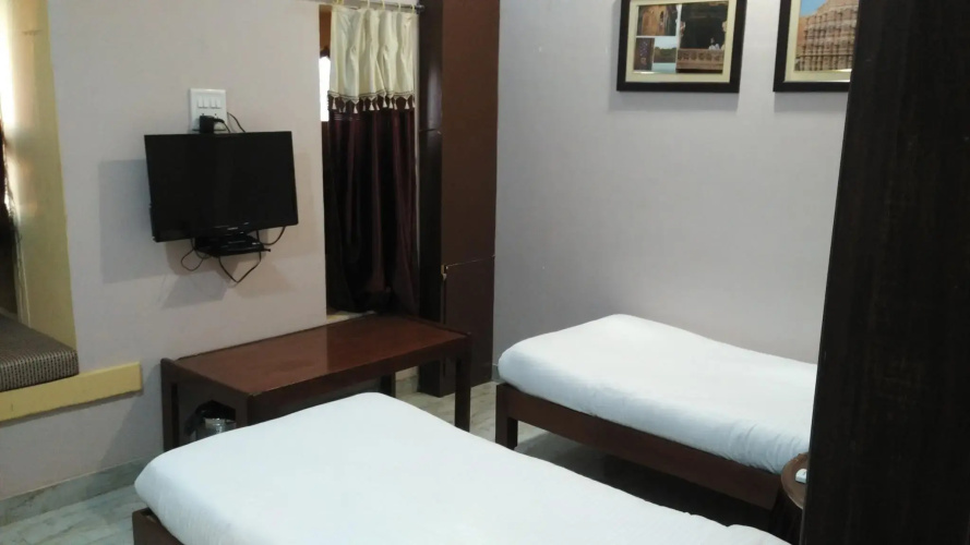 Hotel Yaduraj