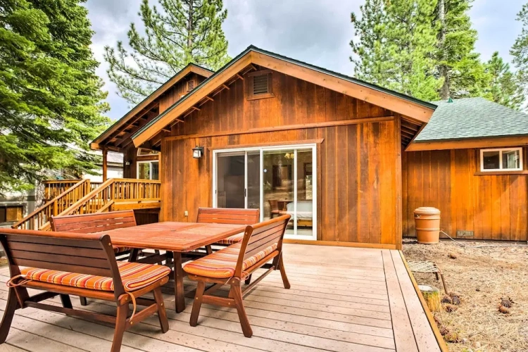 3 Bedrooms Cottage with balcony