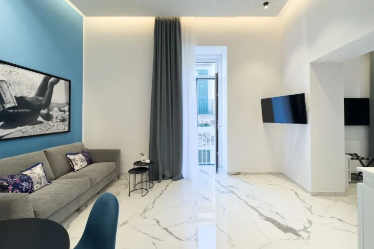 Royal room
