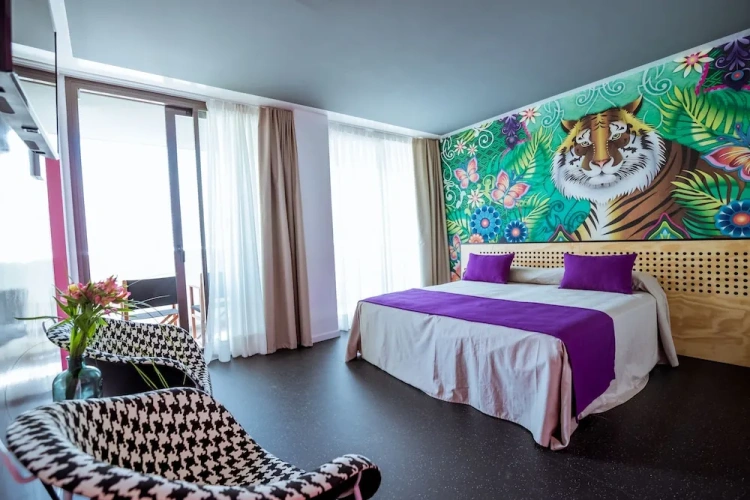 Deluxe Double room with city view