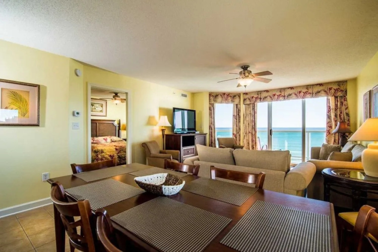 Malibu Pointe by Condo-World