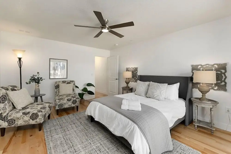 Gorgeous Townhome Steps From the Brewery District!