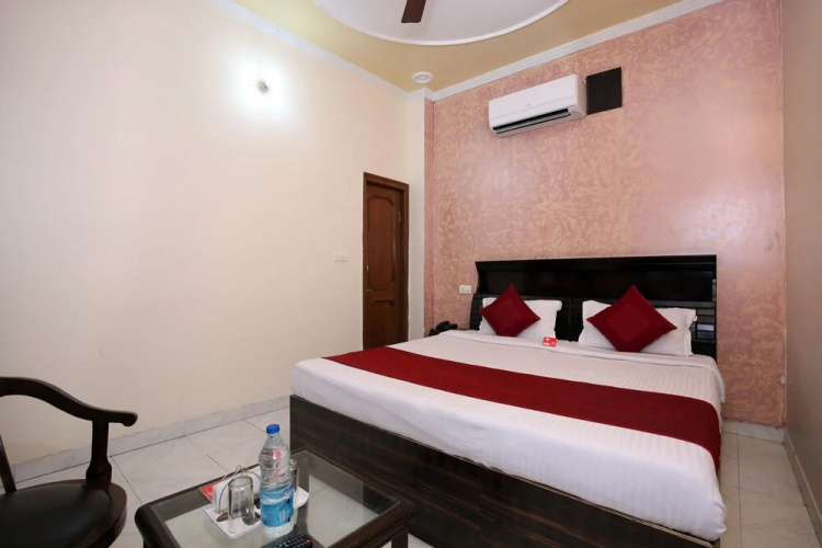 OYO 5853 Hotel Shingar Regency