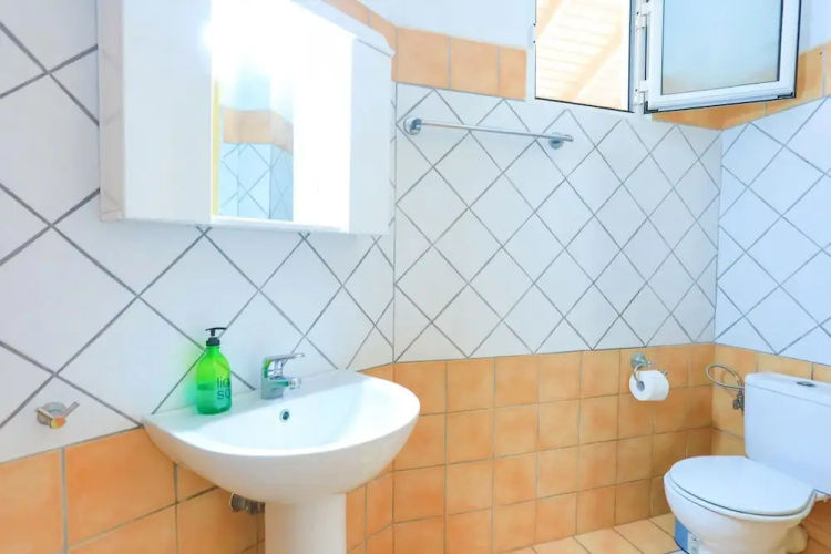 Takis House in Katavolos