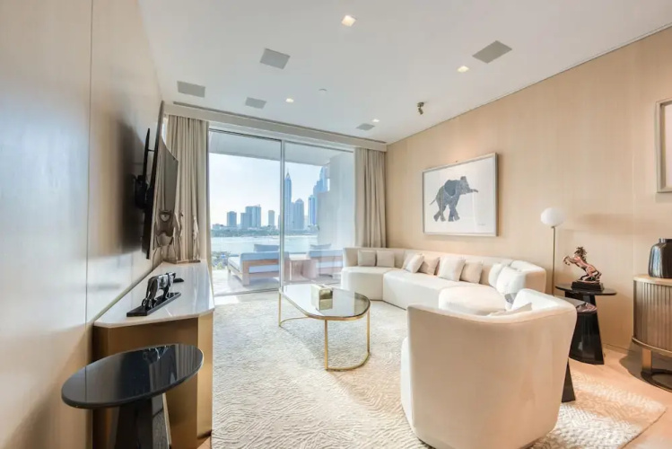 Maison Privee - SeaView Apt at Five Palm