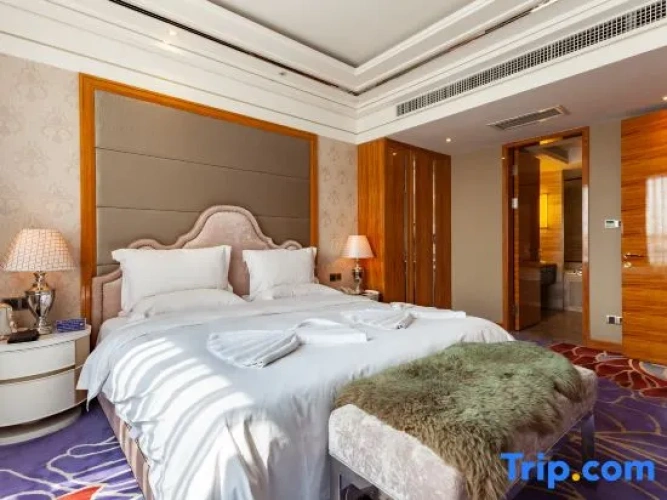 Presidential Double Suite