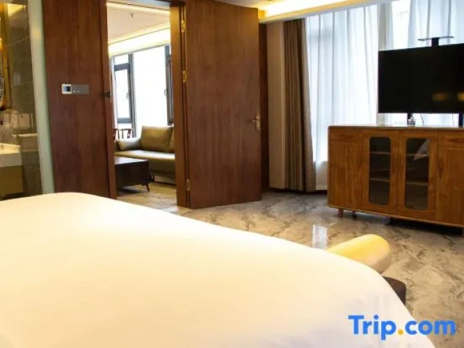 Deluxe Double Suite