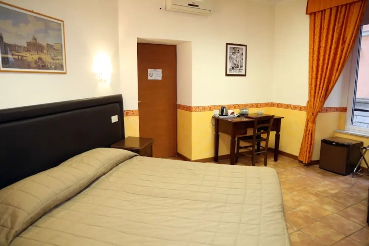 Superior Double room with city view