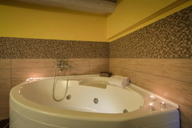 Rome Kings Suite photo 17