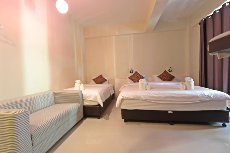 Baan Pordeedin