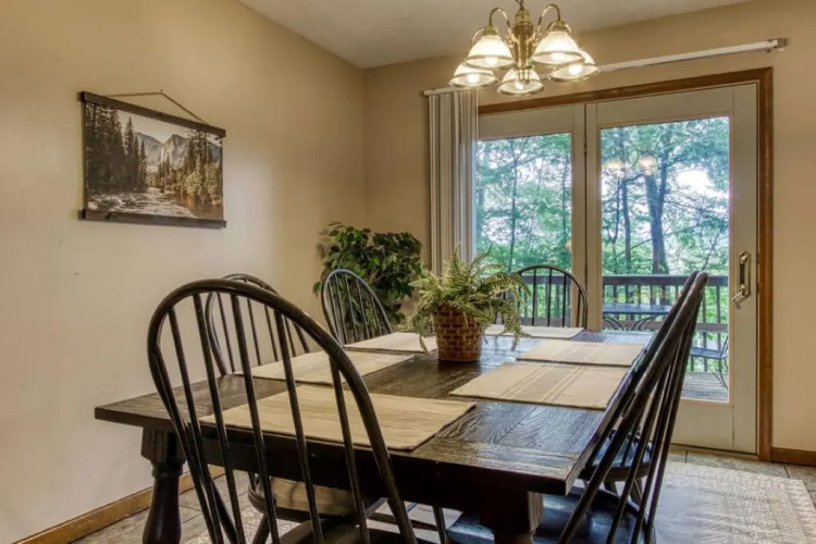 Pinecrest Townhomes-TWO UNITS-4bed6bath-IndoorPool