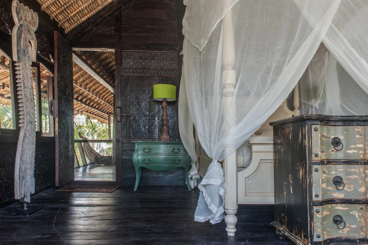 Most Exotic Beachfront Villa Keong
